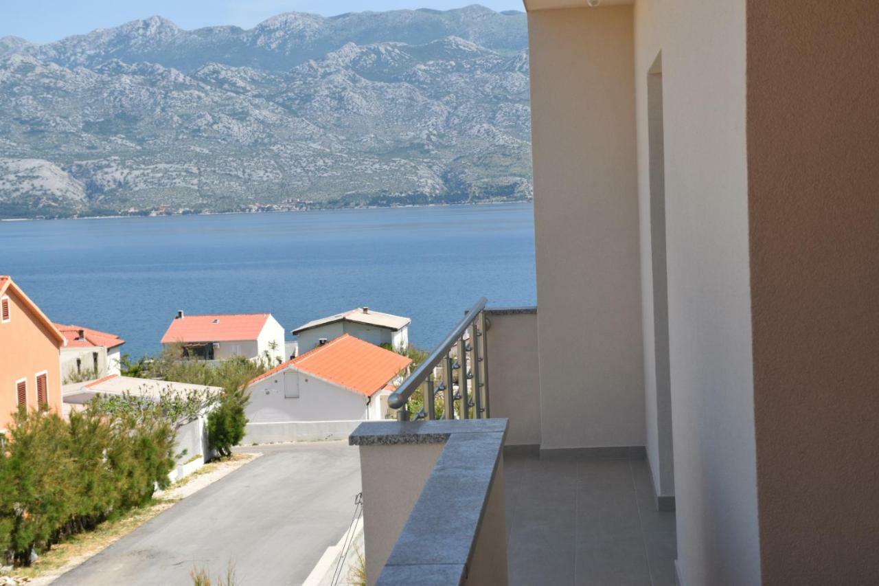 Apartments Mino Ražanac エクステリア 写真